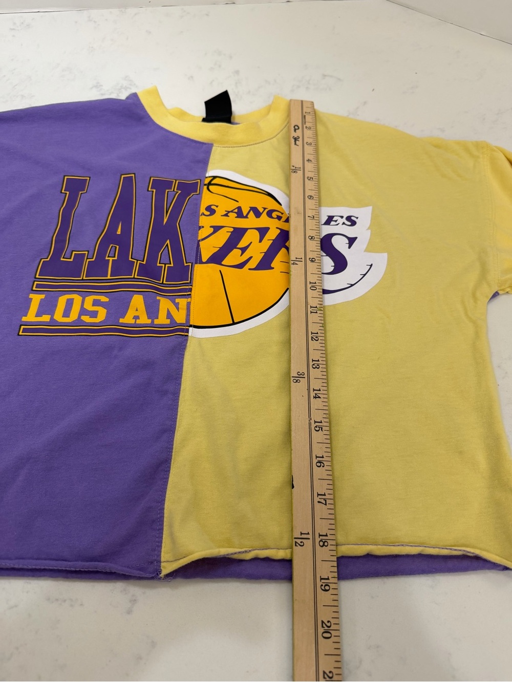 Los Angeles Lakers Split Purple & Yellow Crop Tee - Picture 5 of 8
